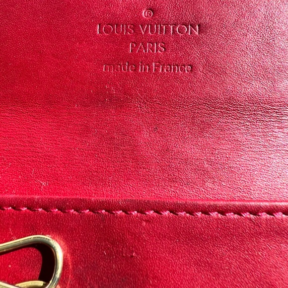 Louis Vuitton Key Case 4 Ring PommeD'Amour Red Vernis - Picture 12 of 14